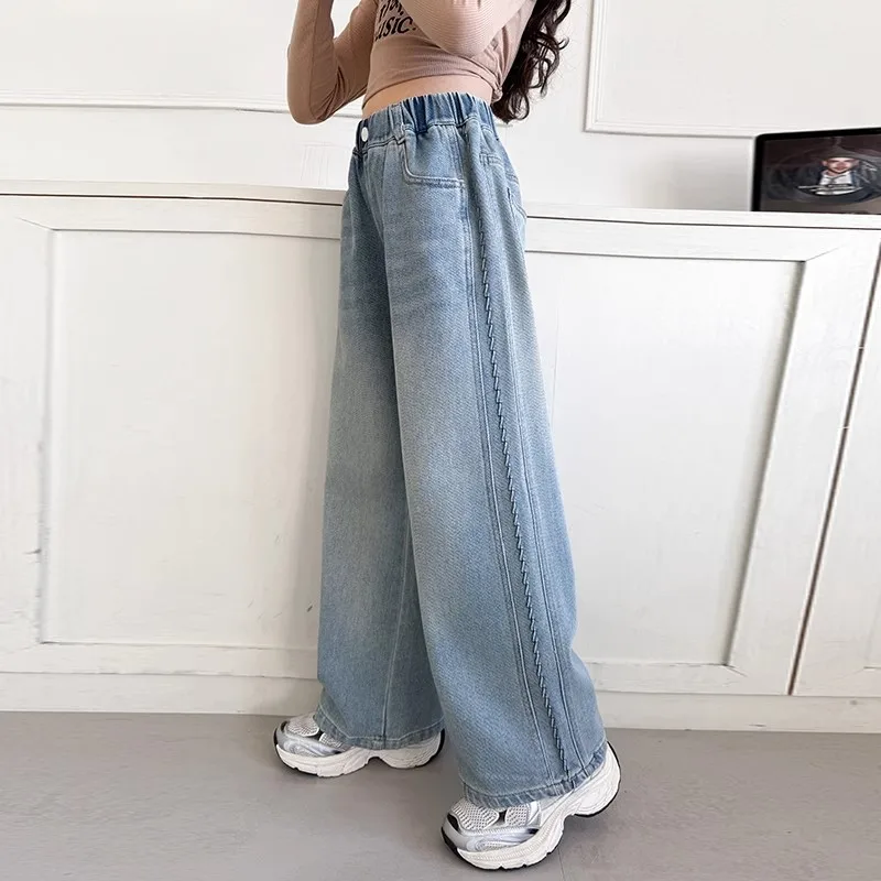 

Teenage Girls Jeans 2025 Spring New Children's embossing on Side Embroidered Jeans Kids Straight Leg Loose Wide-leg Denim Pants