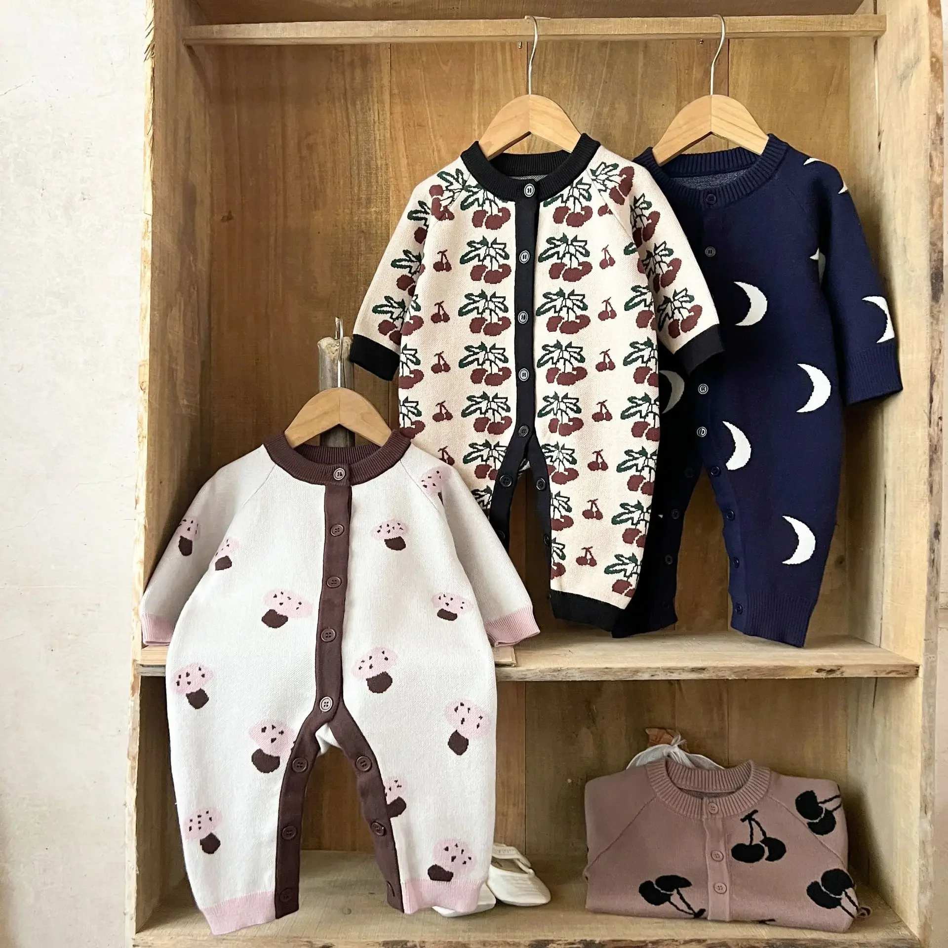 

0-2Y Baby Autumn Cotton Knit Romper Cute Mushroom Cherry Cartoon Patterns Warm One-piece Baby Clothes