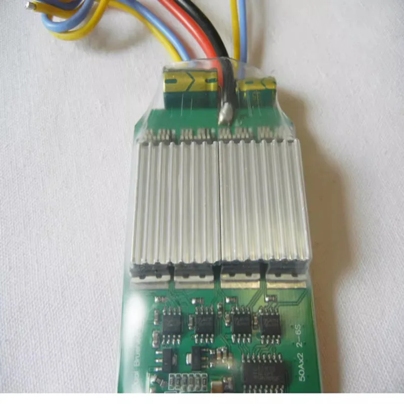 2-6S Two-way brushed ESC 50A x 2 Suitable for metal tanks, speed difference speedboats