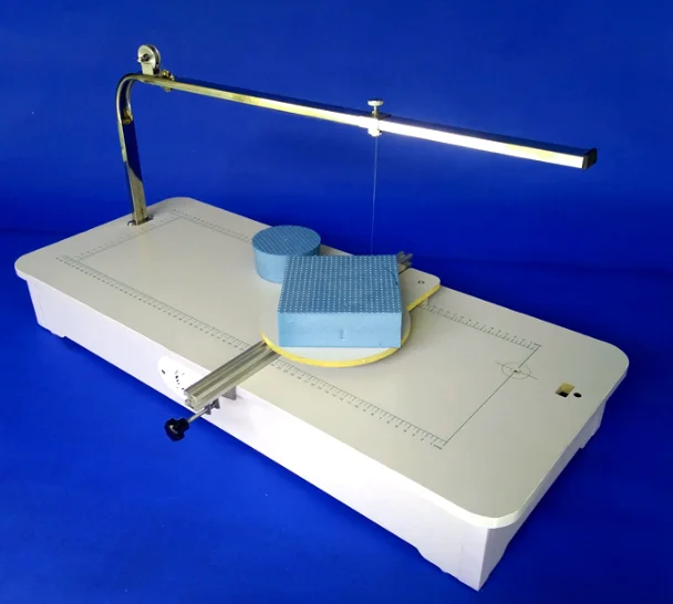 Coupe-fil de polystyrène et de mousse de table facile à utiliser