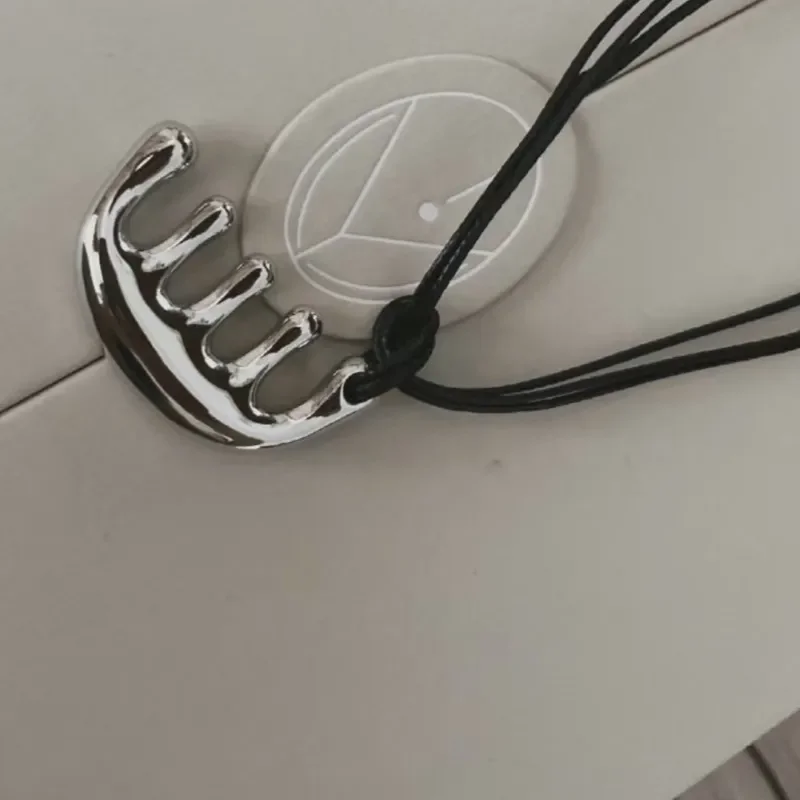 Niche design woven long pendant necklace simple temperament design necklace high-end versatile autumn and winter sweater