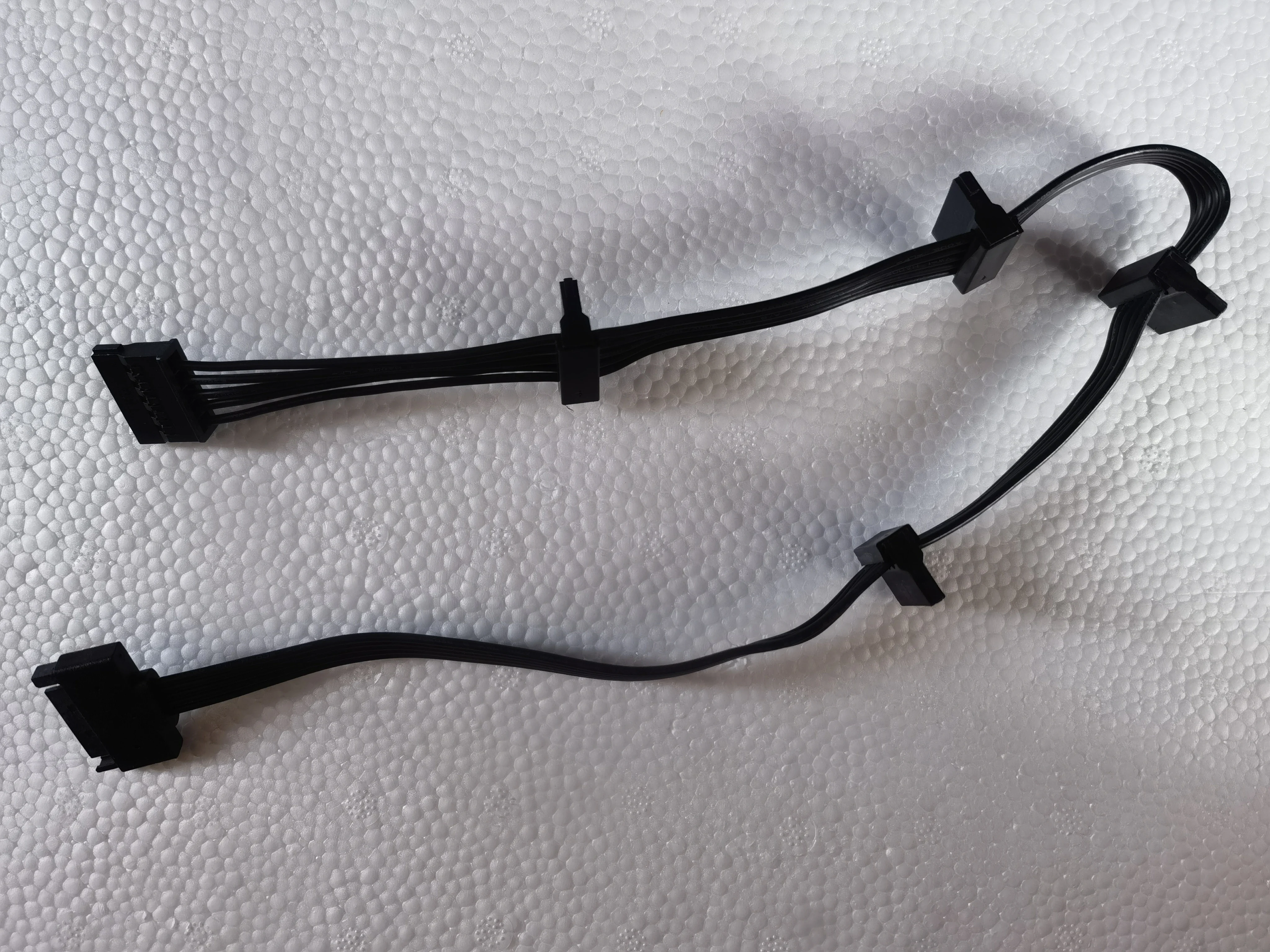 

Splitter 1 Male To 5 Power 15pin SSD Female Cable SATA Adapter HDD Hard Drive