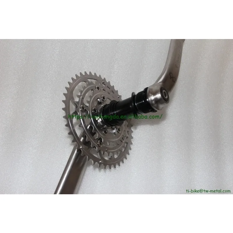 ISIS Titanium Cranks And Spider Locking, And Chainrings In 24T And 32T And 42T