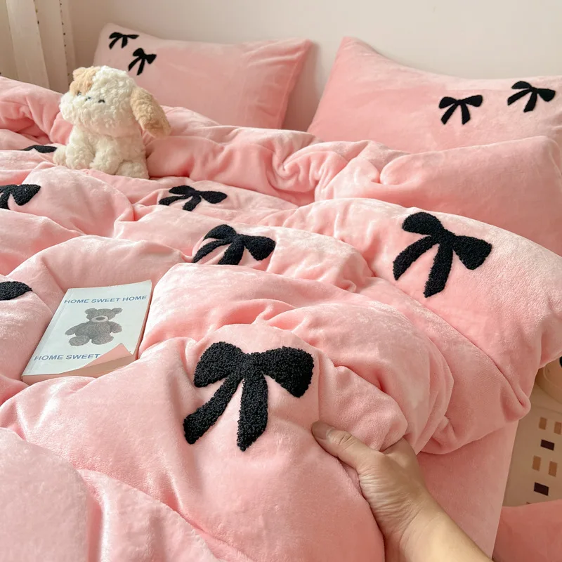 2025 New Bow Ptinted Plush Bedding Set with Duvet Cover Bedsheet Pillowcase Winter Velvet Quilt Comforter Cover Set Bedspread