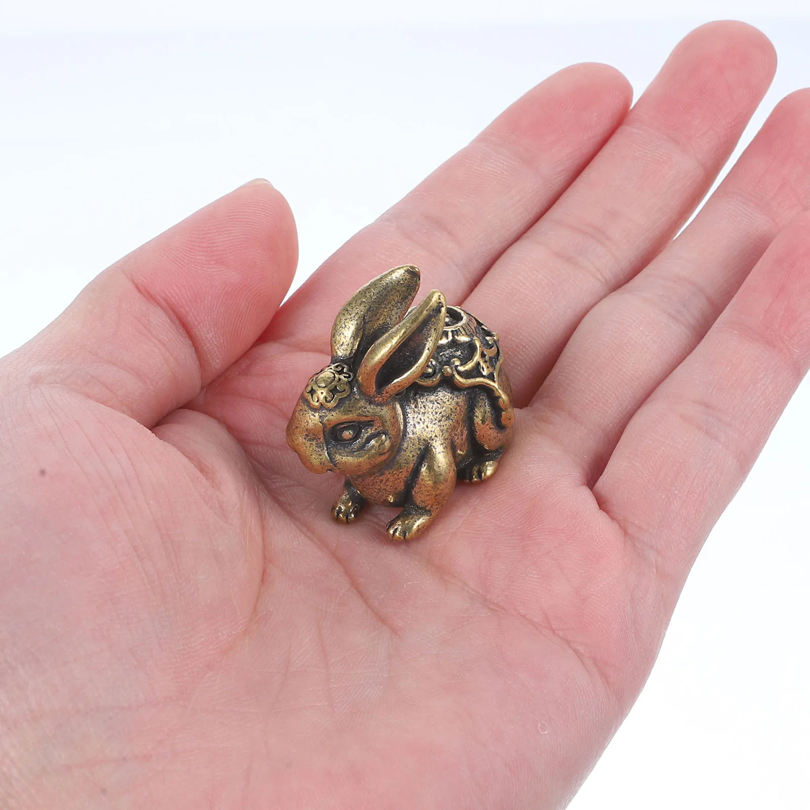 

Creative Brass Rabbit Ornament Desktop Bunny Decor Home Office Gift Vintage Zodiac Statue Small Brass Bunny Decoration