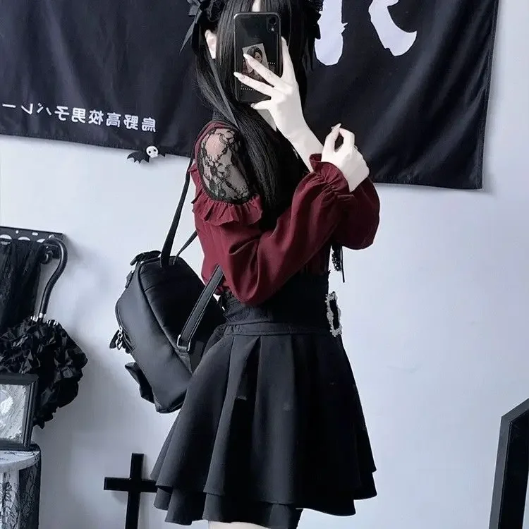 Blusa gótica Vintage Harajuku de Lolita para mujer, camisa de manga larga con cuello de murciélago calado de encaje con lazo estético japonés Y2k, Tops elegantes