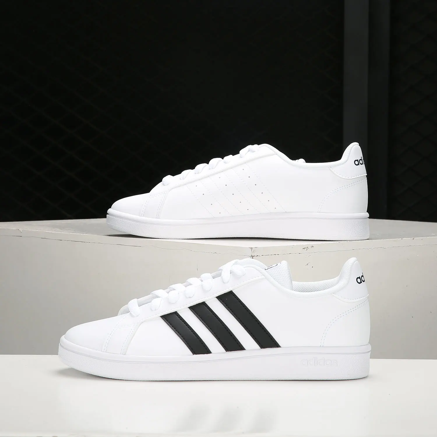 

Adidas Genuine NEO Unisex Low-Top Tennis Sports Shoes EE7904