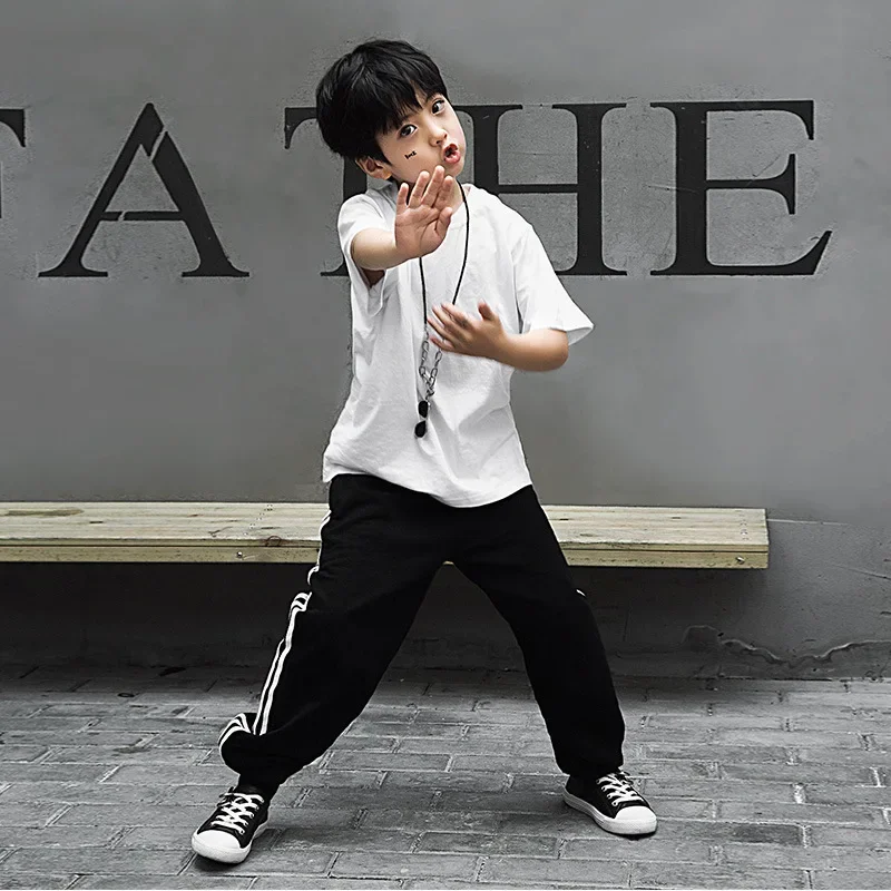 

Short Sleeve Hip-hop Dancer Performance Clothing for Children's Street Dance Boys Simple T-shirts and Pants Stage Costumes Suit