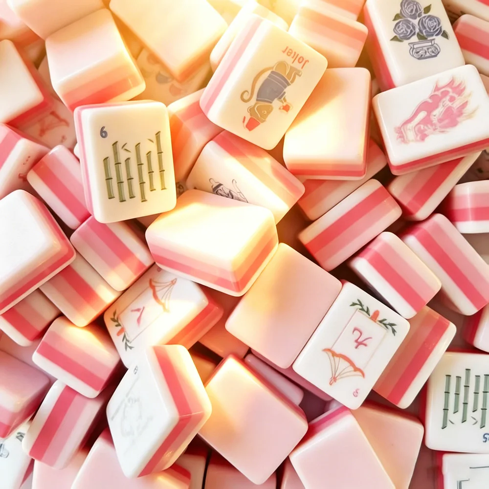 Four-Layer Acrylic Light Pink American Mahjong Tiles Vintage Themed 160pcs Tiles Mahjong Set Portable Travel Game for Party Gift Sc2ac16b690324defb8225b3843af66b8J