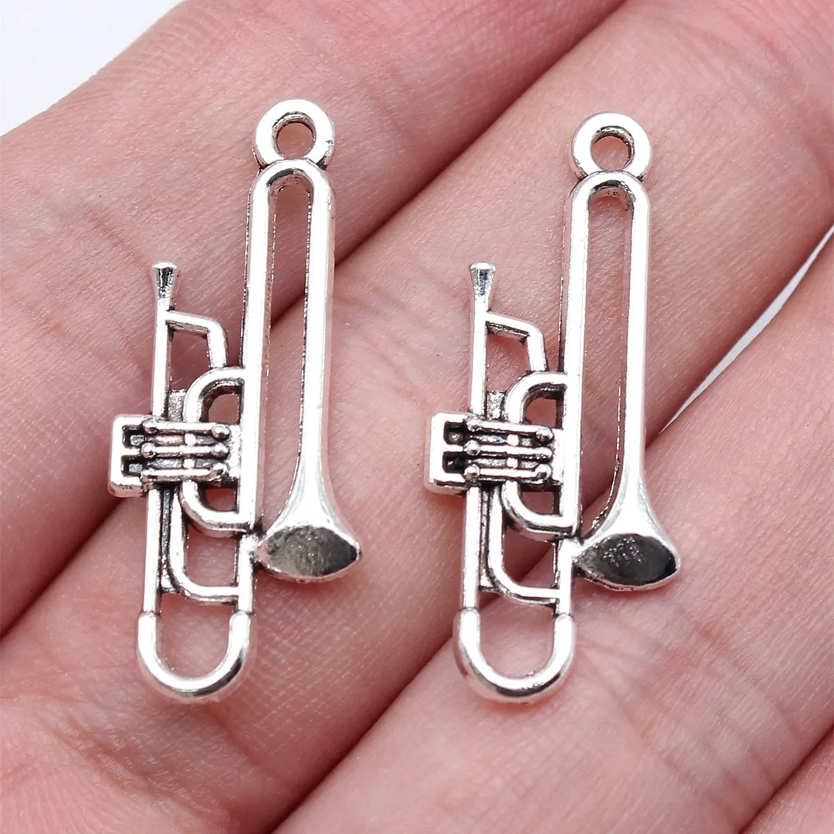 WYSIWYG 20pcs 32x14mm Antique Silver Color Musical Instrument Trumpet Charms Pendant For DIY Jewelry Making Jewelry Findings