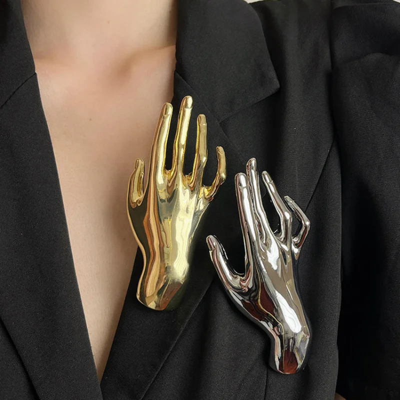 

Creative Gold Palm Brooch for Women Suit Coat Silver Color Metal Hand Shape Corsage Pin Women Shawl Clip Luxury Brooches Jewelry