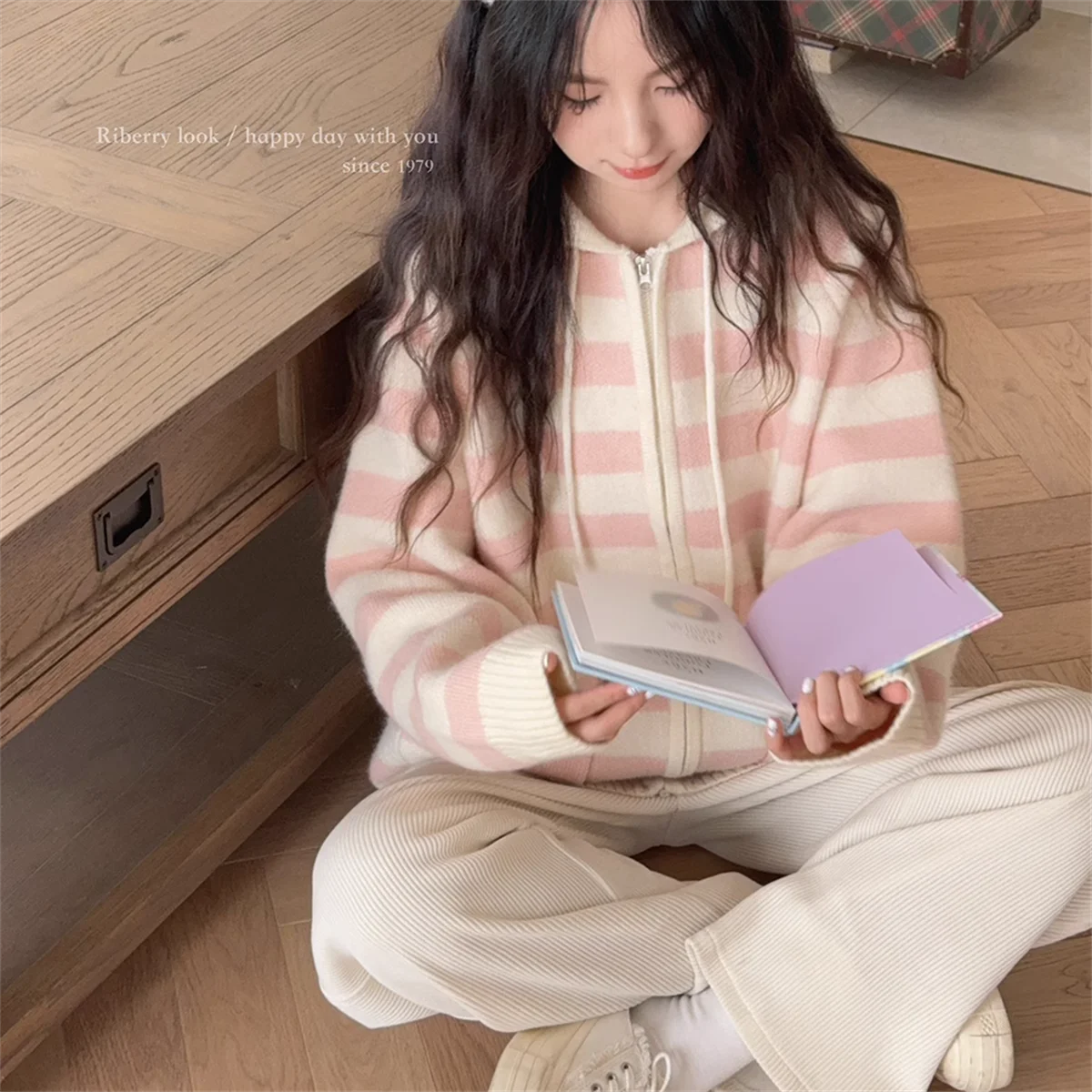 

New Thin Cream Stripe Zipper Hooded Coat Spring And Autumn Dressing Up Collection Casual Fashion Trends Versatile Lazy Wind