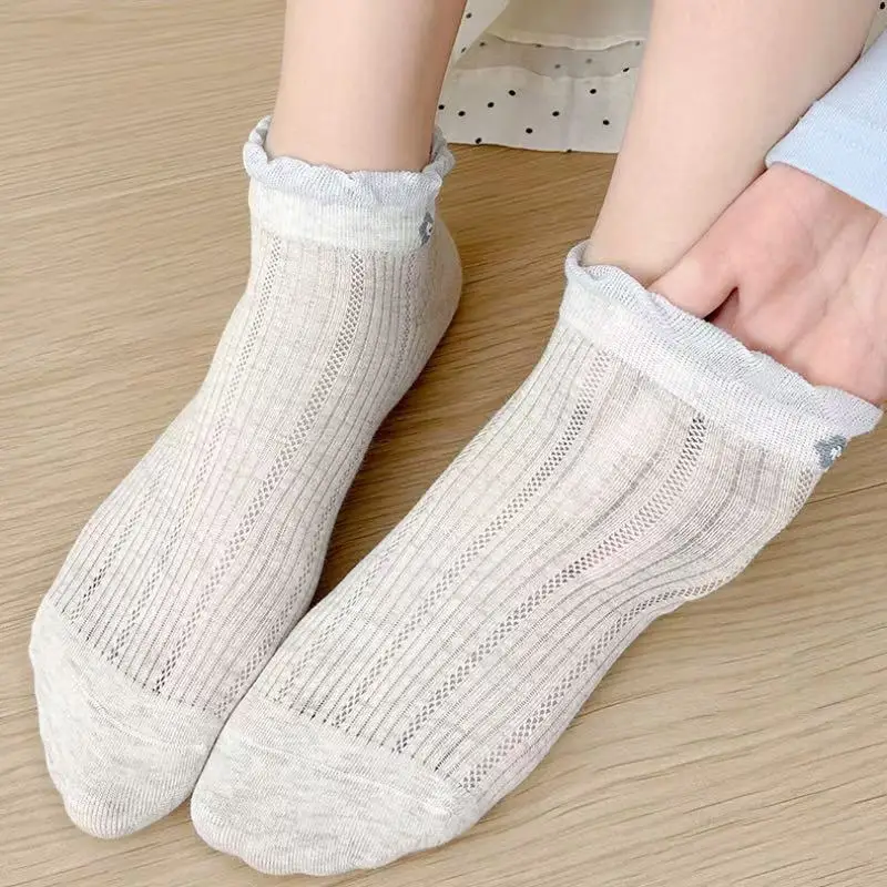 5 pairs of summer lace mesh fresh women's short socks odor resistant and sweat absorbent Easter and Valentine's Day