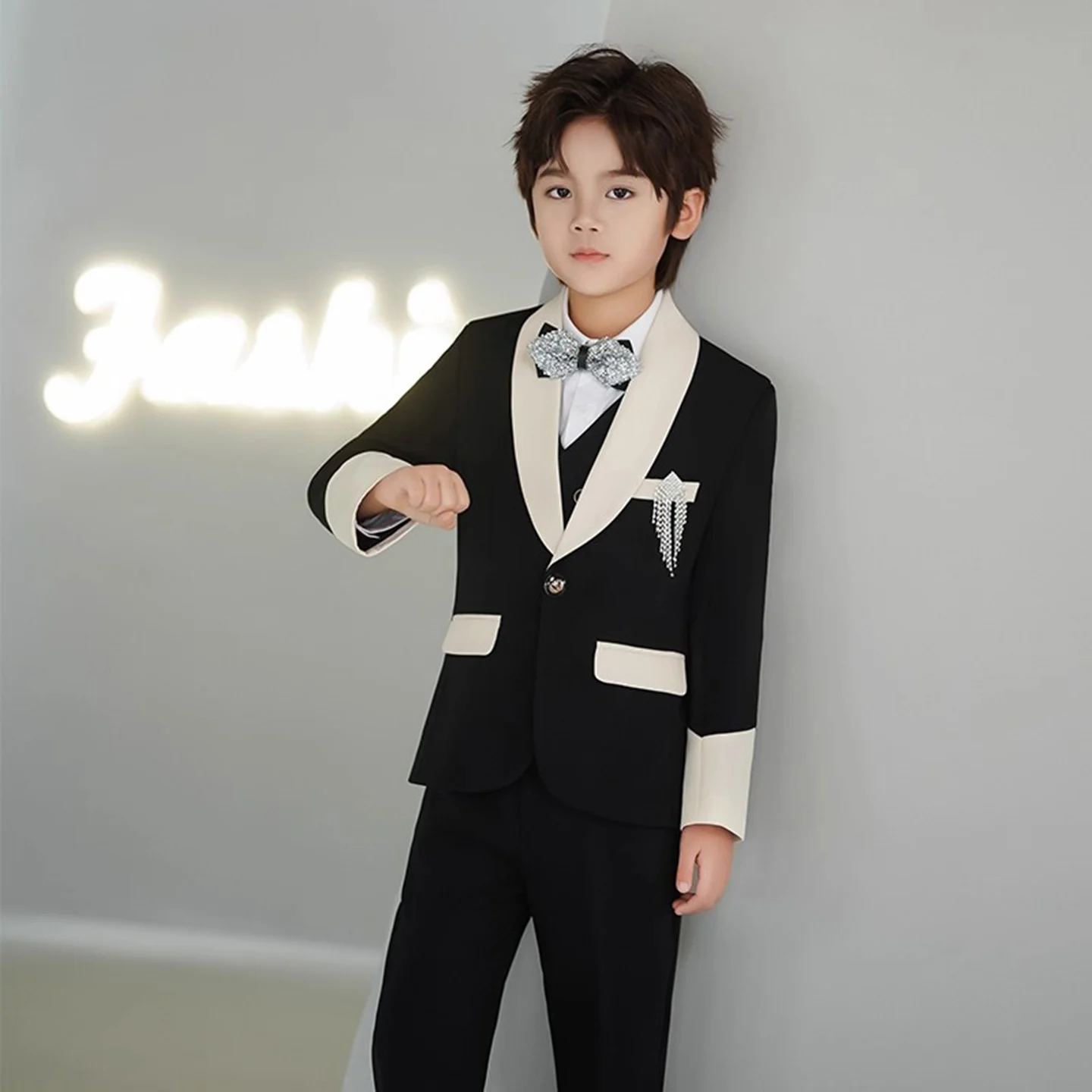 Boys' Stylish Suit Set with Black Jacket White Lapels for Stage Performances Wedding Birthday Party Kids Formal Outfit