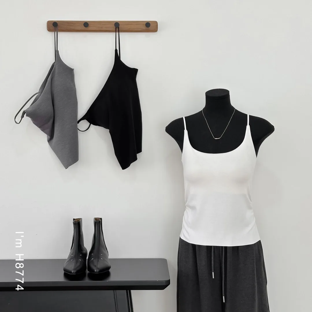 Women's Integrated Warm Vest with Waist Cinching Flocking Design Autumn 2026 Folded Collar Strapless Vest with Chest Pad