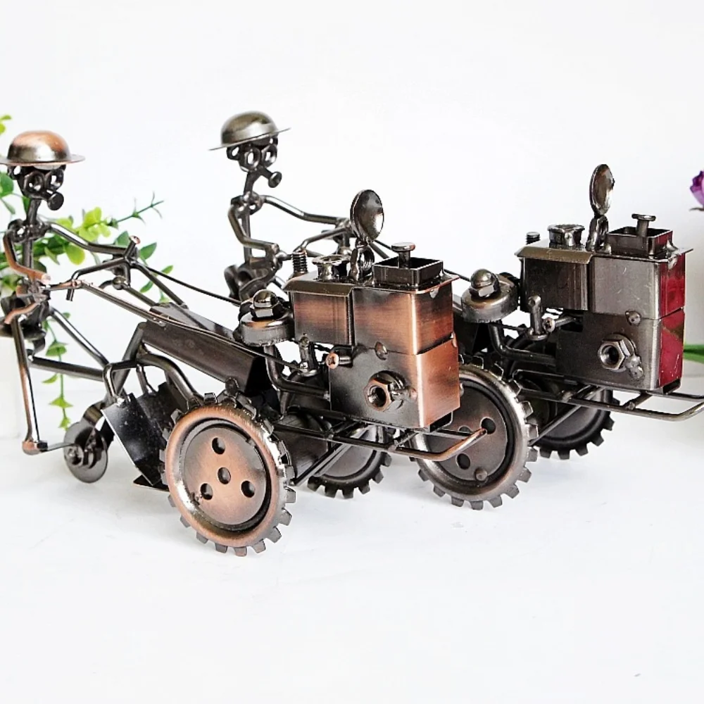 

European Vintage Iron Tractor Model Craft Nostalgic Ornaments Home Desktop Creative Decoration Vehicle Toy Miniature Collectible
