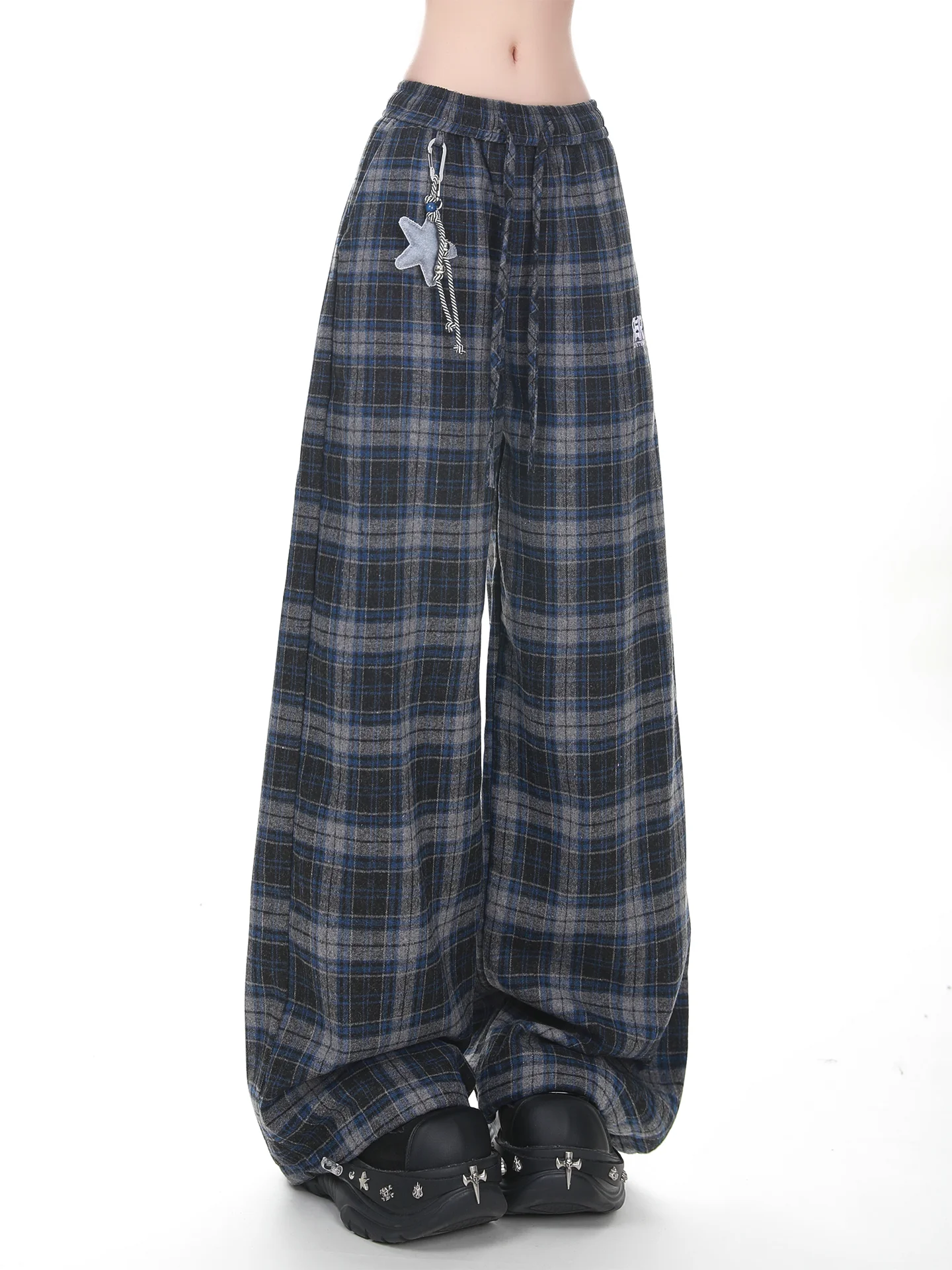 Pantalones informales a cuadros para chica, subcultura Retro japonesa, dulce y fresco, pantalones largos holgados de pierna ancha bordados de cintura alta para mujer, otoño