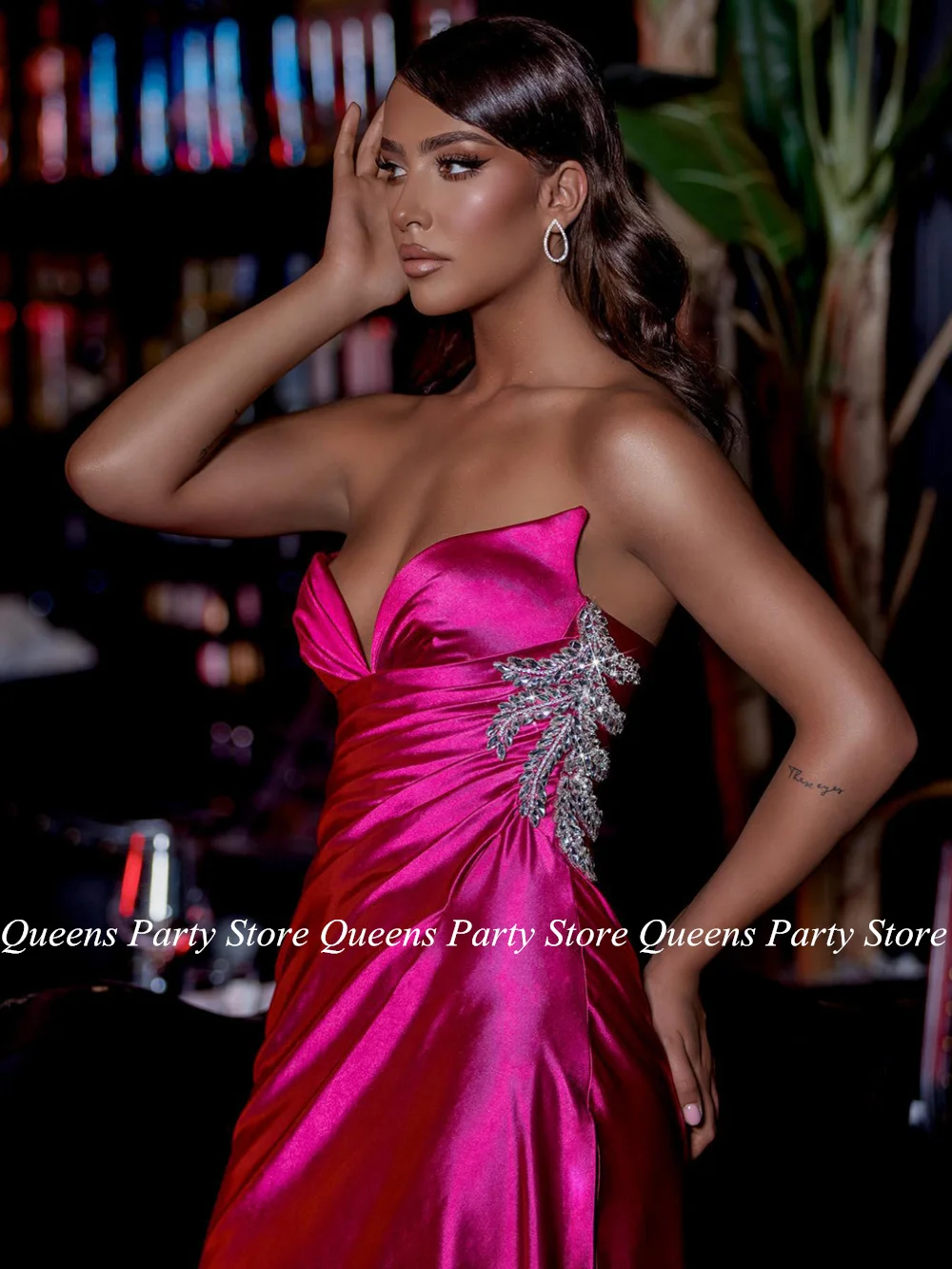 Sexy Evening Dress Fuchsia Prom Gown Sleeveless V Neck Pleat Crystal Stone High Slit Shinny Pageant Party Gown Robe Soiree