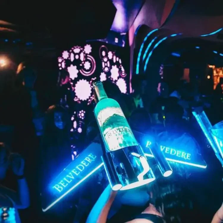 Rechargeable Black Rocket Champagne Presenter LED Belvedere Vodka Aircraft Carrier Glorifier Plane Chariot bottle service sign