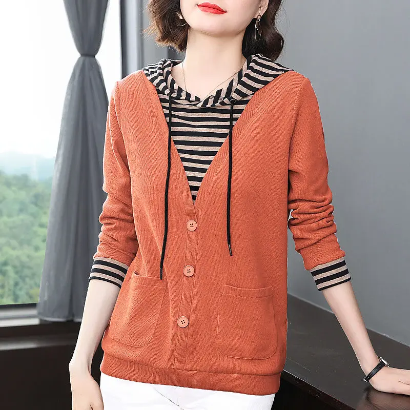 Camiseta informal con capucha de dos piezas falsas para mujer, ropa de moda, Tops de rayas empalmadas de manga larga que combinan con todo, Otoño e