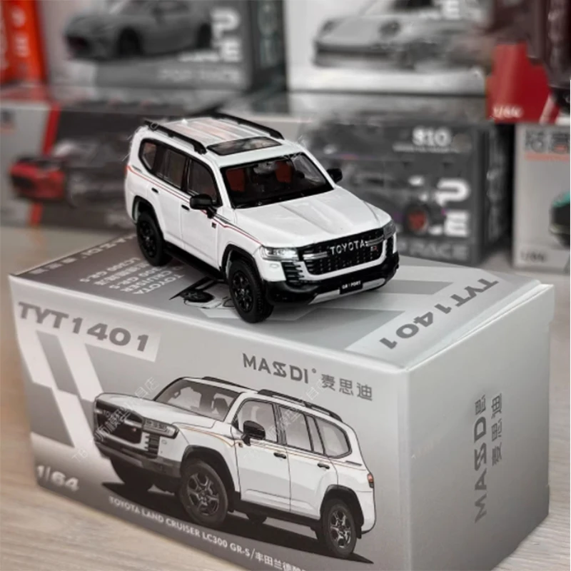 Massdi 1:64 Scale Toyota Land Cruiser LC300 GR-S TYT1400 TYT1401 Simulation Alloy Car Model Collectible Gift Souvenir Display