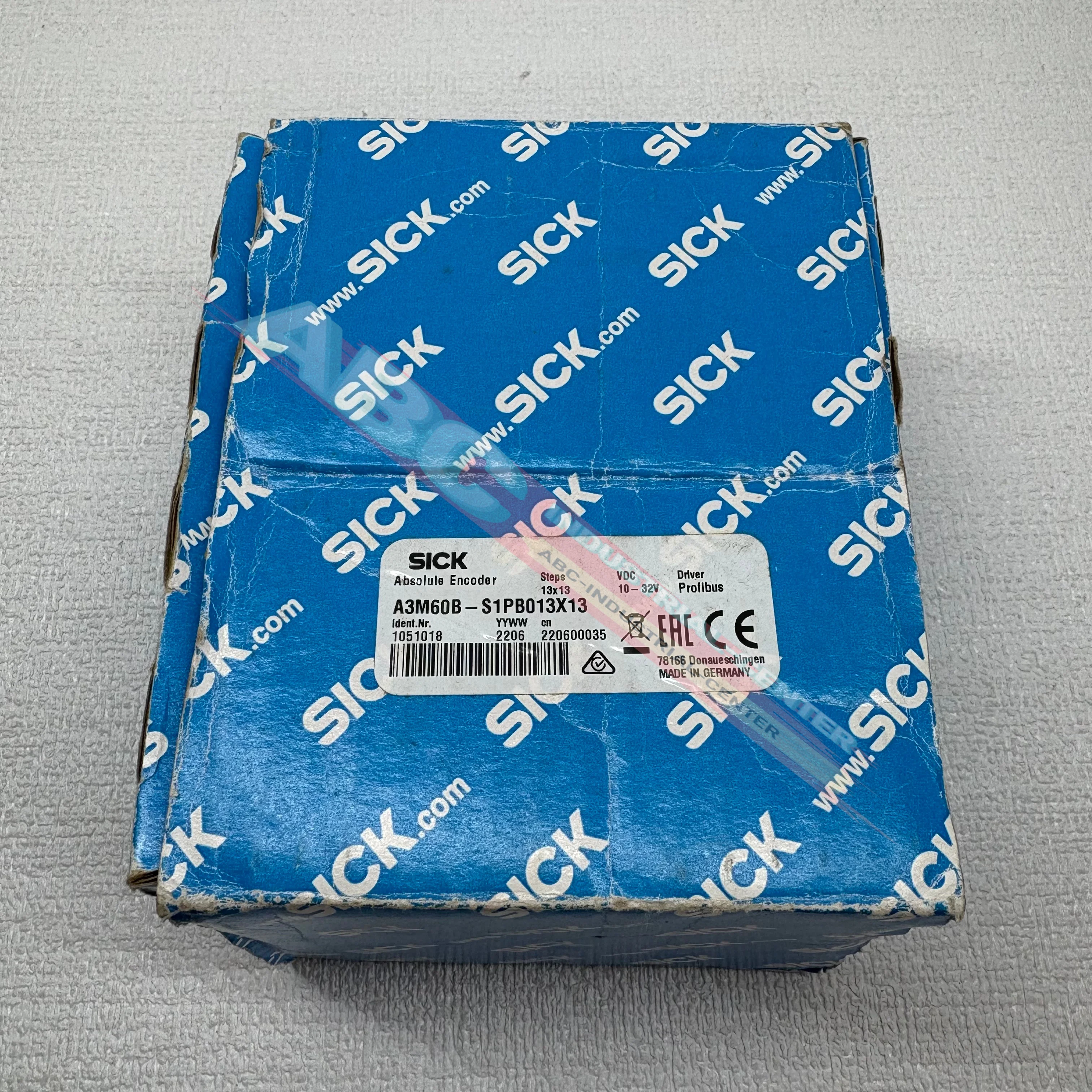 

Энкодер A3M60B-S1PB013X13 1051018, новый, в упаковке