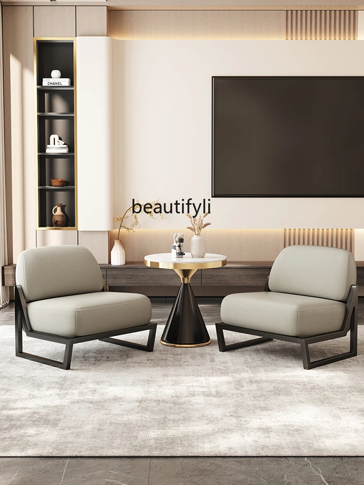 Nordic Light Luxe Single Sofa Italiaanse Woonkamer, Designer Stijl Casual Receptie Gasten Onderhandelen Sofa Stoel