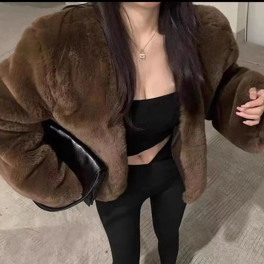 2024 Winter Women Casual Fake Fur Coats New Fashion Short Warm Loose Knitted Jacket with Faux   Placket Coat T887