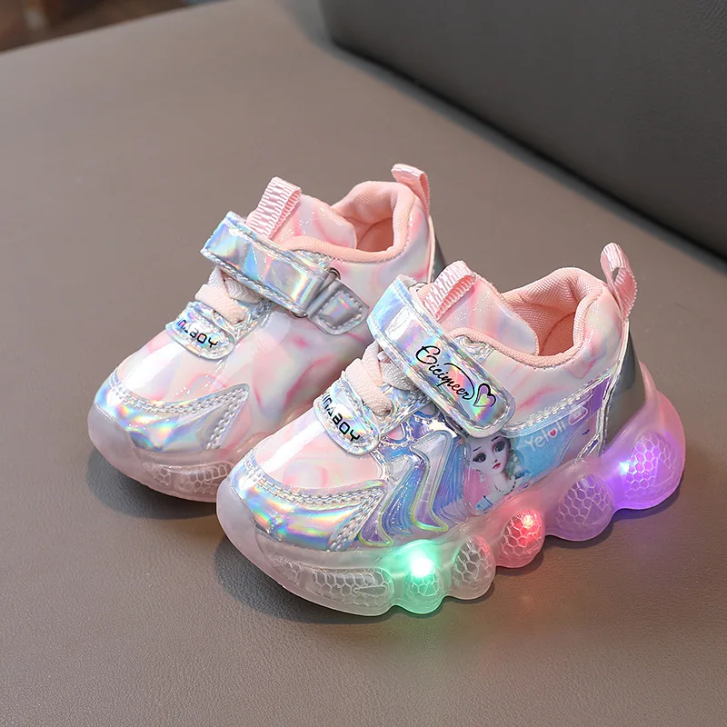 Scarpe luminose in rete per ragazzi scarpe da ginnastica leggere lucide per bambini primavera e autunno nuove scarpe luminose per ragazze scarpe da