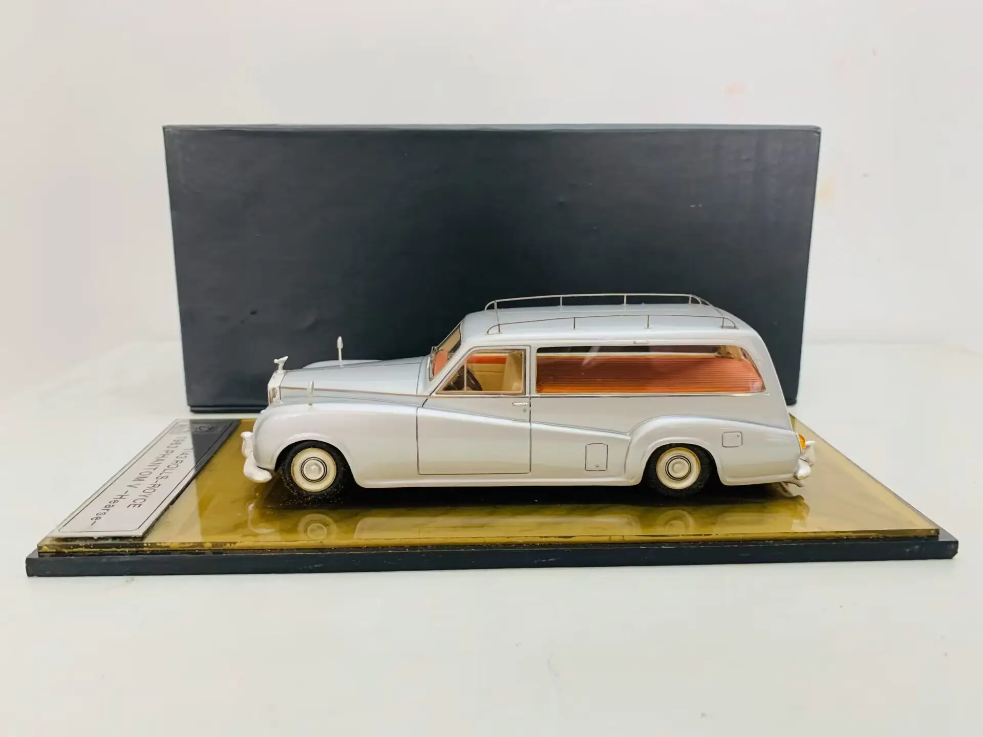 1963 Phantom V Hearse Bestattungswagen Silver 1/43 Scale Resin Model Car