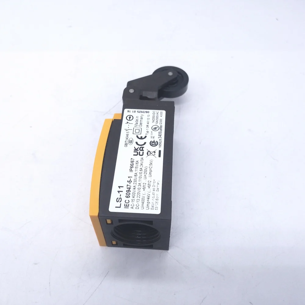 

Travel Limit Switch LS-11, 1 NO and 1 NC, Original Genuine Product with or without Wheel