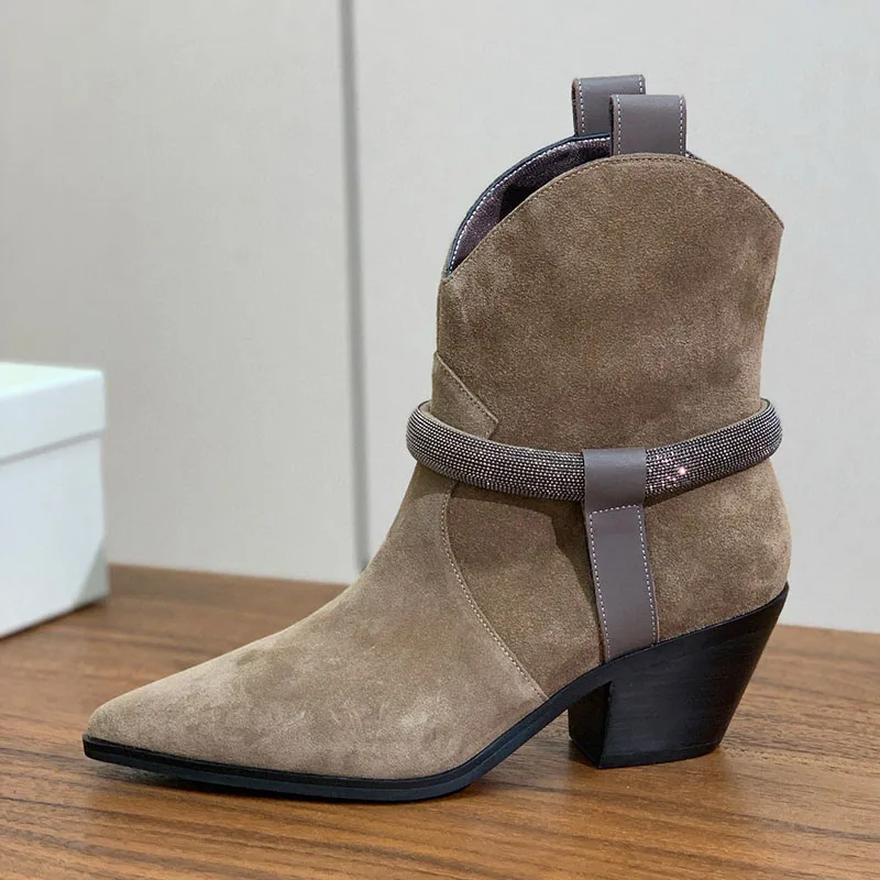 

Новые толстые короткие ботинки с острым носком, женские замшевые ботинки до середины икры с декором из коровьей замши, весенне-осенние ботинки челси в стиле ретро