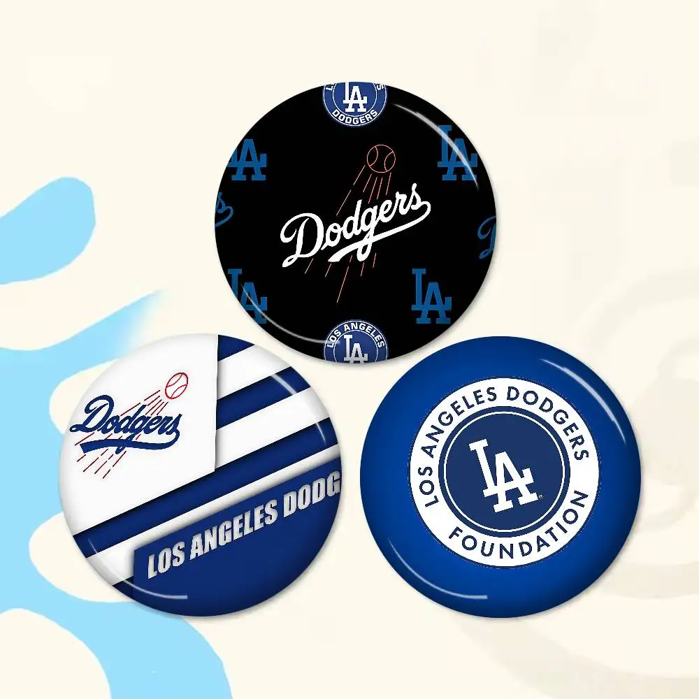 Los A-Angeles logo D-Dodgers Customizable Soft Button Pin For Women Creative Jewelry Funny Badge Cartoon Lover Hat