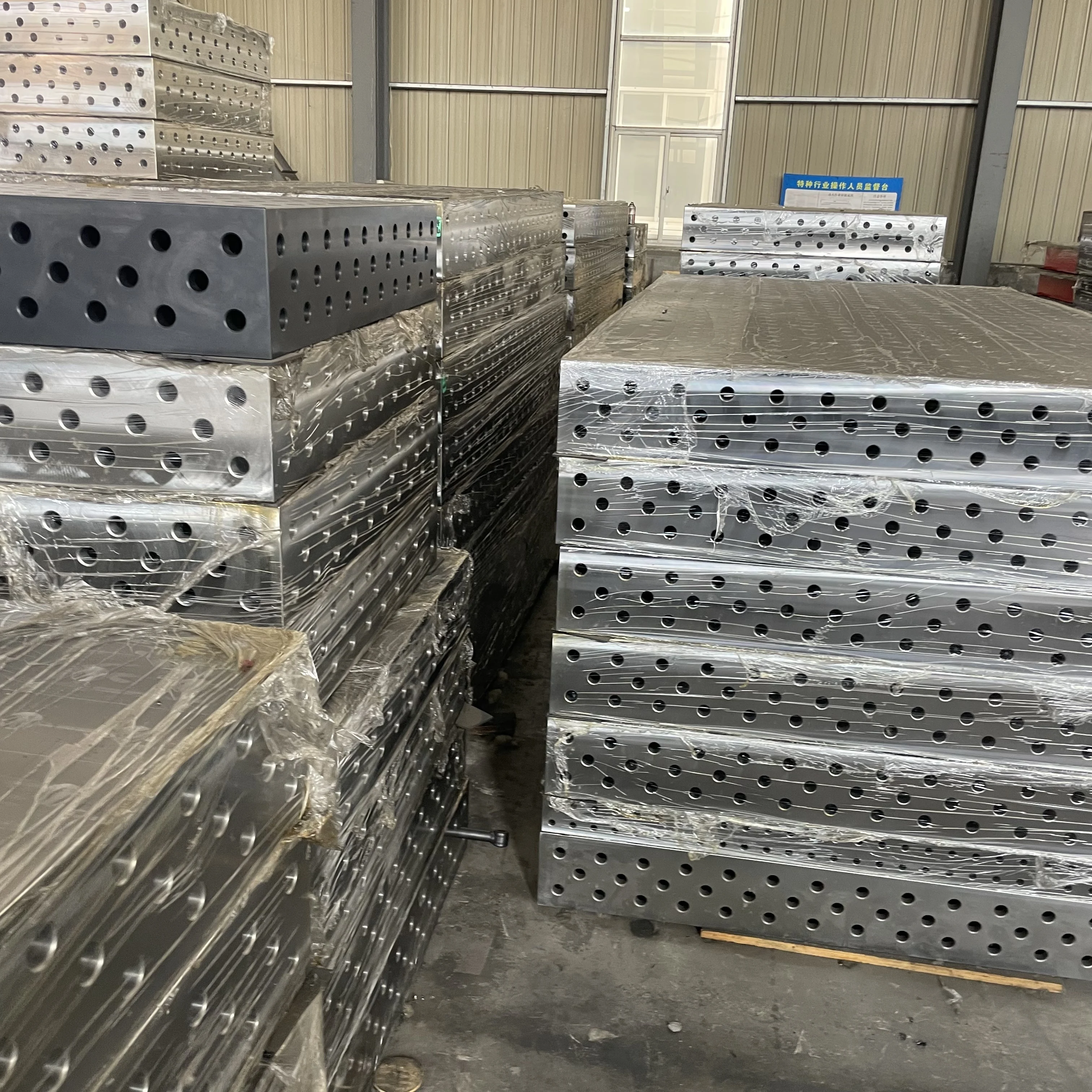 

Made in China Welding Table , ISO 9001 Certified, Globally Deployed