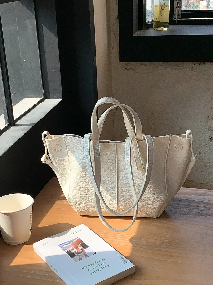 Sac fourre-tout sous les bras pour femme, sac de créateur de luxe, grande capacité, décontracté, polyvalent, vintage, mode, travail, initié, nouveau, 2024