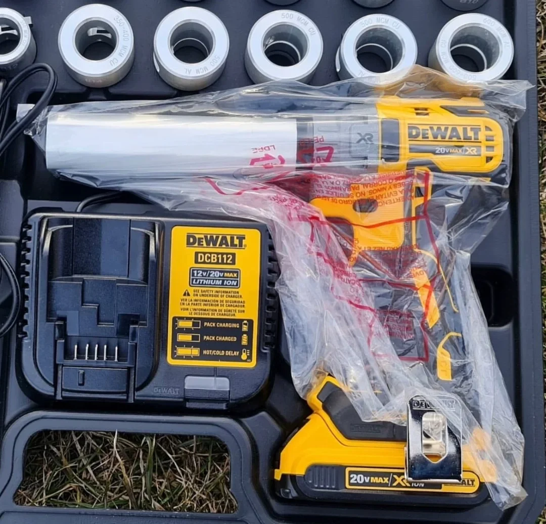 Набор для зачистки кабеля DEWALT, 20 в, макс. XR, беспроводной комплект DCE151, 2,0 Ач, абсолютно новый