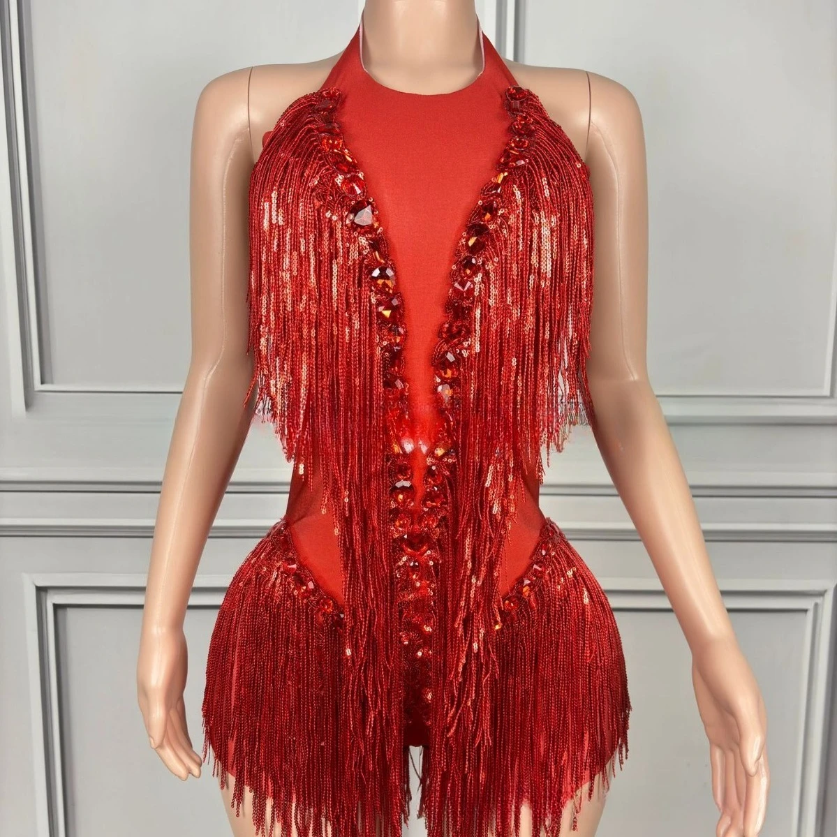 เครื่องแต่งกายกระโปรงสีแดงนักร้องหญิงนักเต้นชุดโมเดิร์นเต้นรําละติน Vestidos De Gala De Noche Abito Da Cerimonia Donna