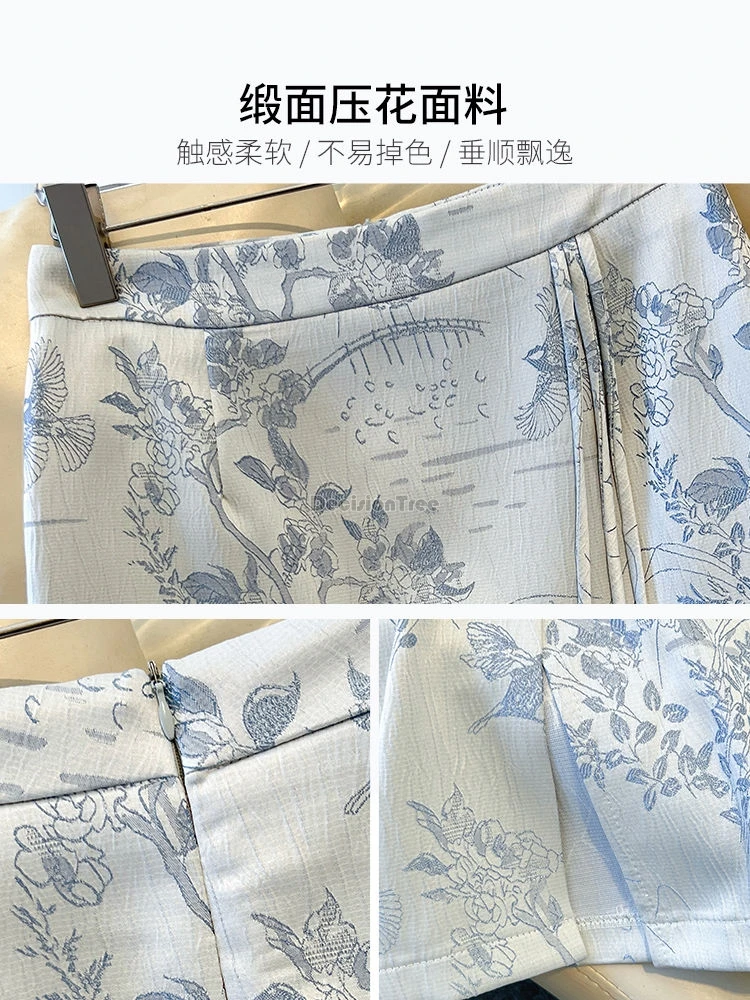 تنورة نصف على الطراز الصيني الجديد لعام 2025 للنساء للربيع والخريف تنورة جديدة مطرزة من الساتان أنيقة بتصميم كلاسيكي على شكل حرف a