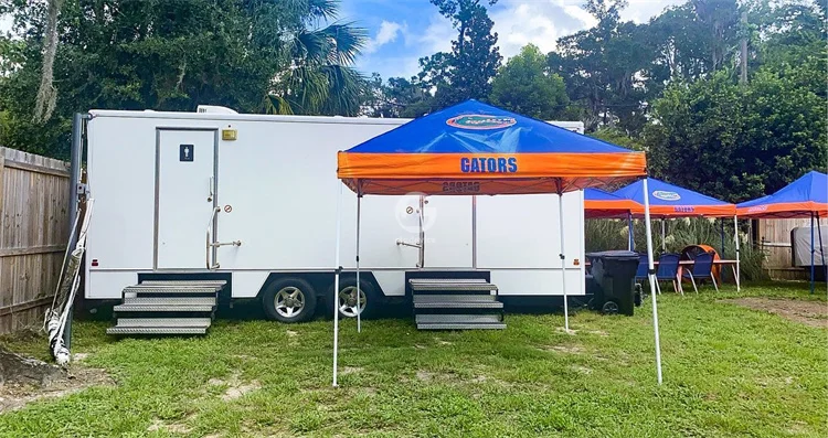 Plastic Outdoor Toilet Mobile Toilets Trailer Portable Customized Size Mobile Toilet Luxury Restroom Trailer Factory