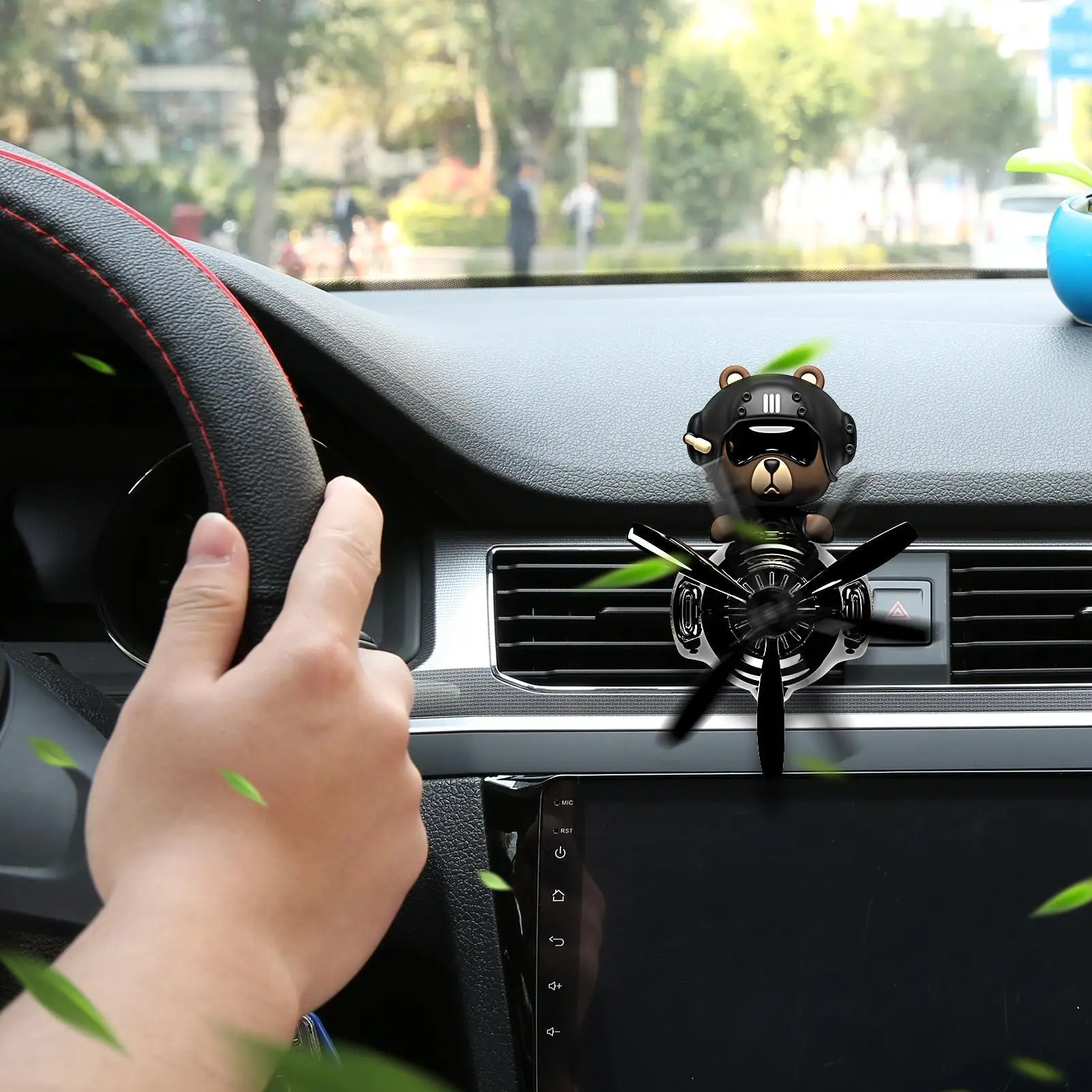 Aromatherapy Diffuser Bear Air Freshener Car Plane Rotating Bear Pilot Automobile Cool Car Fragrance Fun Diffuser Perfume