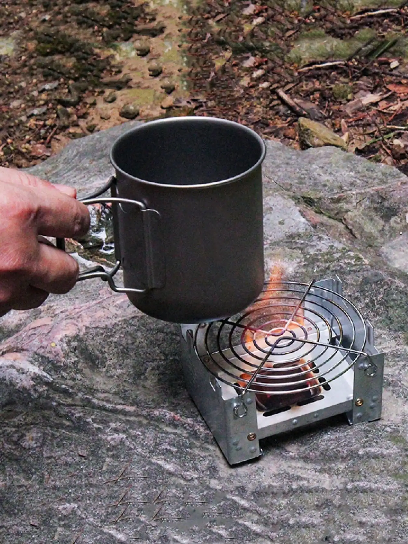 2pcs Random Style Camping Portable Solid Fuel Stove, German Folding Stove, Butane Gas Burner, Collapsible Outdoor Cookware Metal