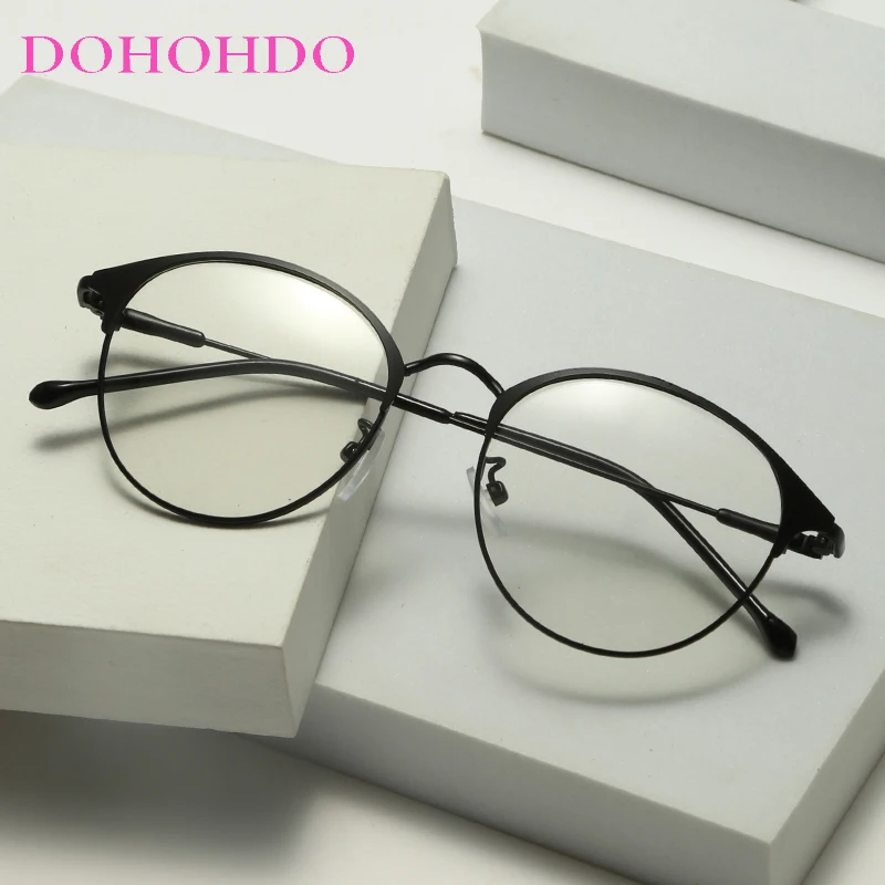 DOHOHDO ใหม่แว่นตารูปไข่กรอบ Photochromic แว่นตากันแดดผู้หญิง Oculos De Sol UV400แว่นตา Ultralight แว่นตากันแดด