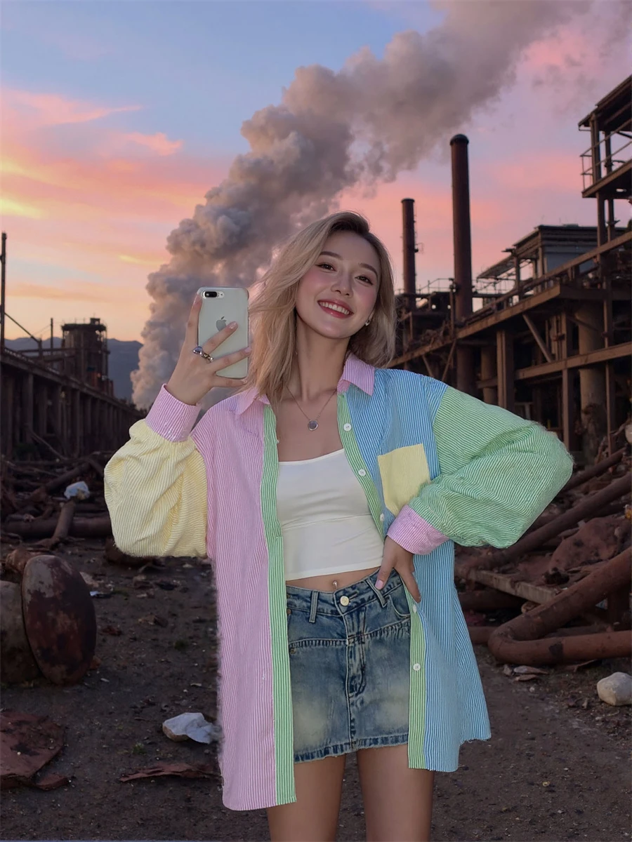 เสื้อเชิ้ตผู้หญิงลายทางสีลูกกวาดแขนยาวเย็บปะติดปะต่อน้ําหนักเบาเหมาะสําหรับลุคลําลองหรือเกาหลีที่อ่อนเยาว์