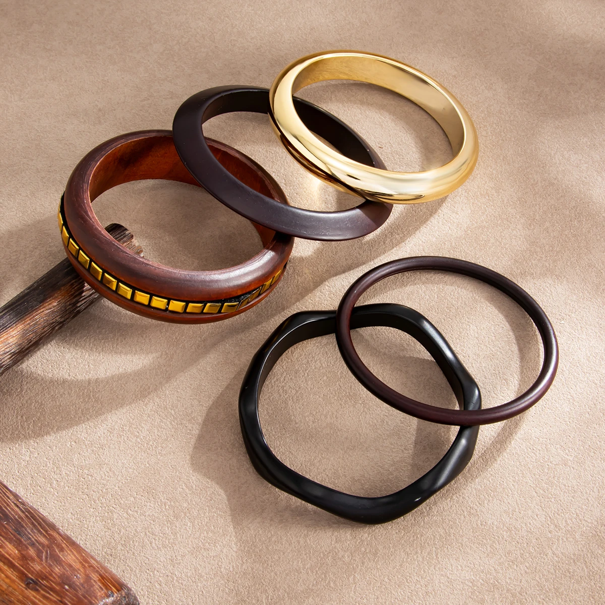 Ingemark 5-teiliges Set Vintage Acryl-Holz Runde Armreifen für Frauen Ethnische Mehrlagige Stapelbare Breite Armbänder Party-Schmuck – Detail 7
