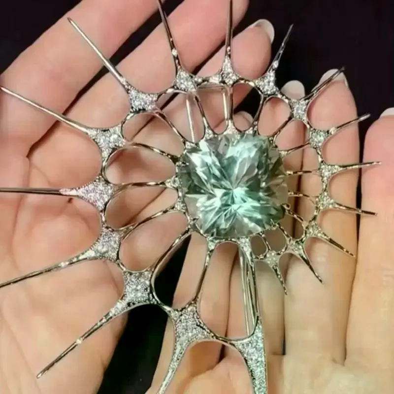 Luxury Exaggerated Irregular Rhinestone Brooch Spiky Punk Gothic Statement Pin for Sweater Scarf Decoration