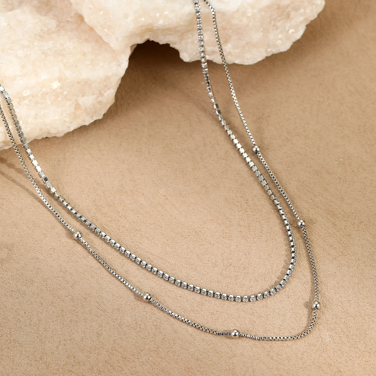 قلادة من الفولاذ المقاوم للصدأ بطبقات مطلية بالذهب للنساء، قلادات بسلاسل مزدوجة من الفولاذ المقاوم للصدأ، قلادة بسيطة غير مشوهة