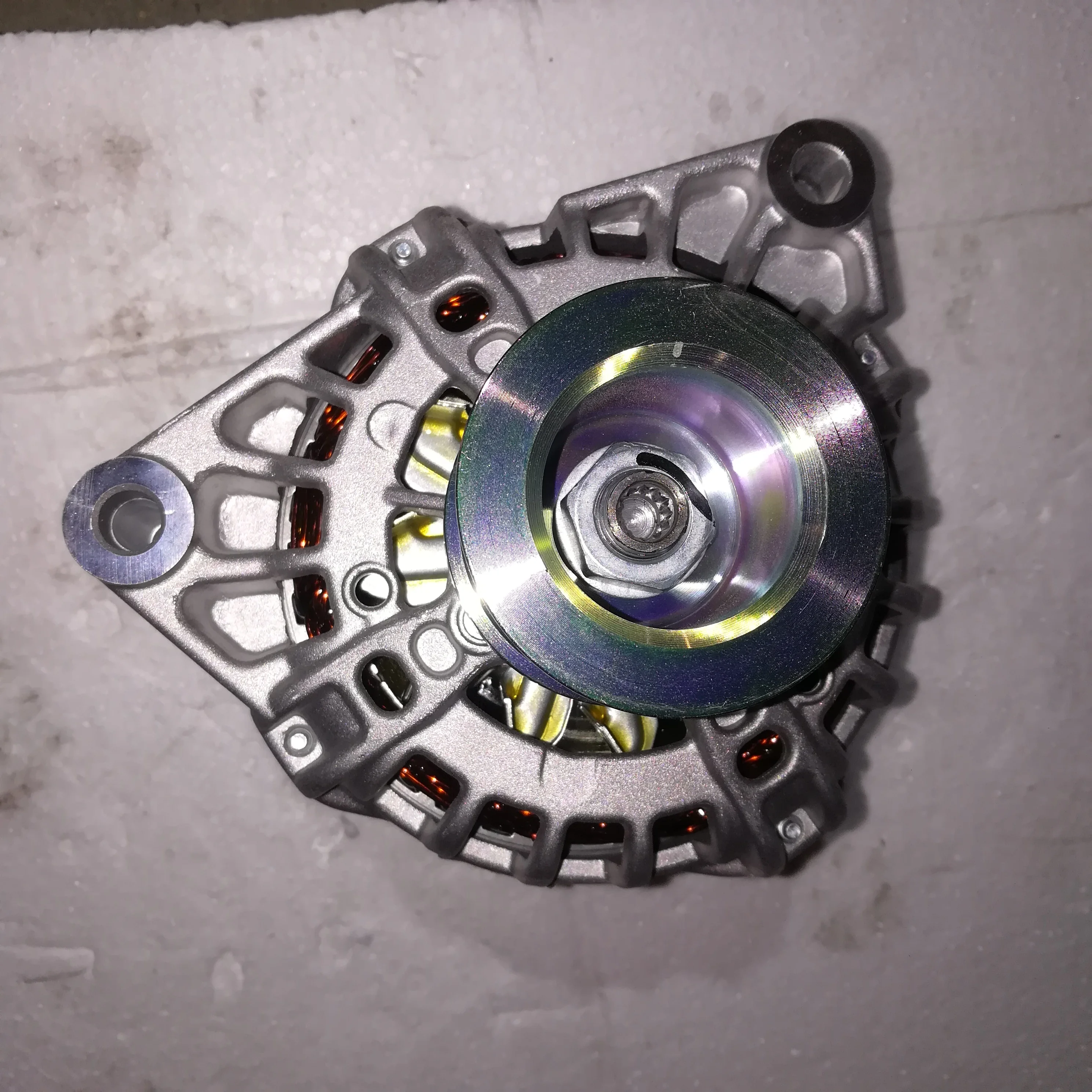 مولد قطع غيار المحرك الأصلي 612600090832 دينامو WP-FDJ 612600090832