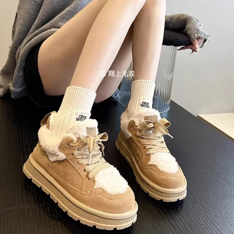 2024 inverno nuove donne tenere in caldo scarpe di cotone piattaforma di moda Lace Up Low Top Sneakers donna Casual più stivali da neve in velluto