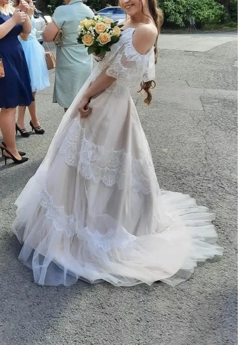 Chic Hippie Hochzeit Kleid Fee A-linie Land Brautkleid Spitze Appliques Dünnen Trägern Drop Ärmeln Romantische Bohemian Roben