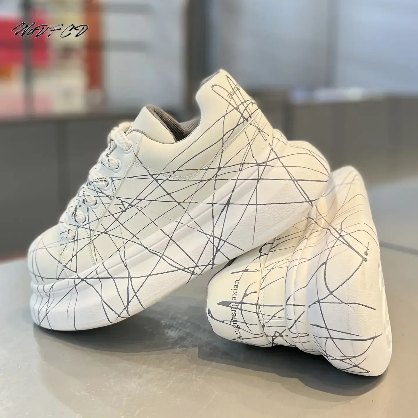 

Chunky Sneakers Mens Designer Big-head Board Shoes Fashion Casual Leather Breathable Height Increased Flat Platform Sports Shoes